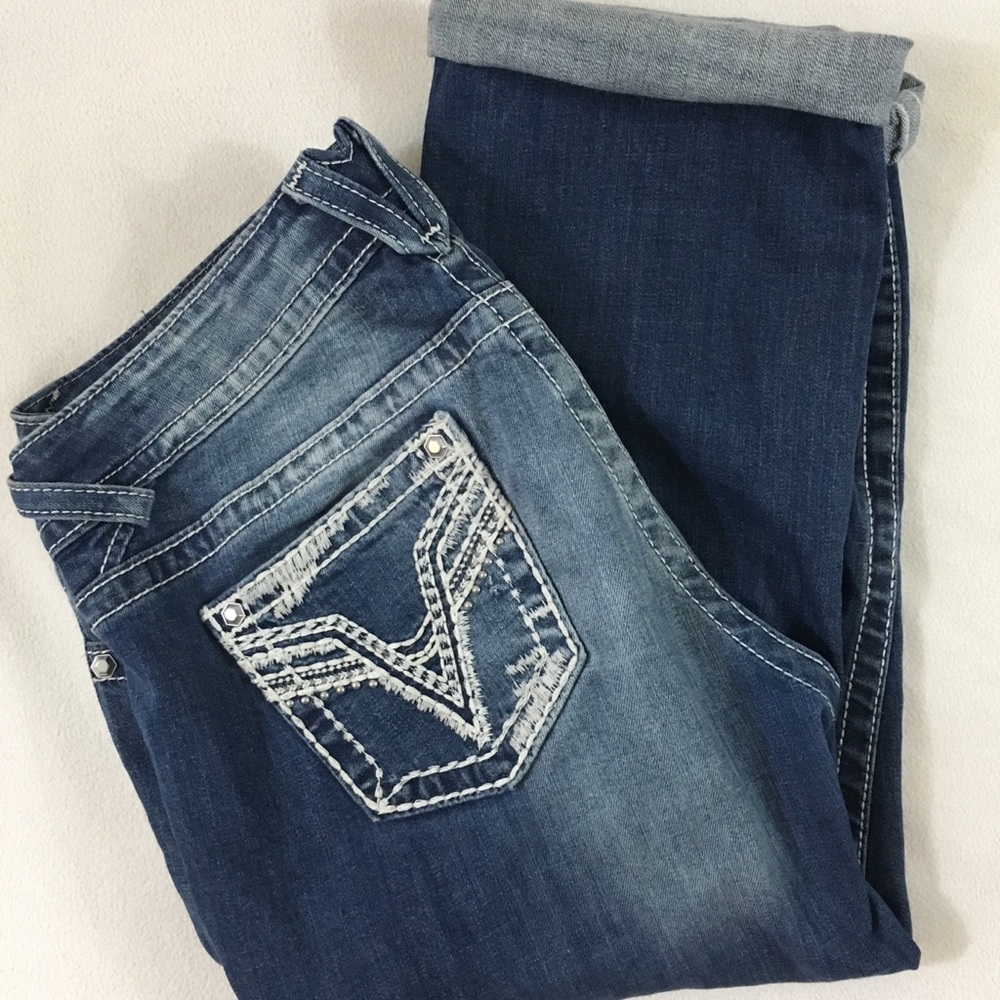 ⬇️$32 Vigoss denim capri. Chelsea capri sz 9/10